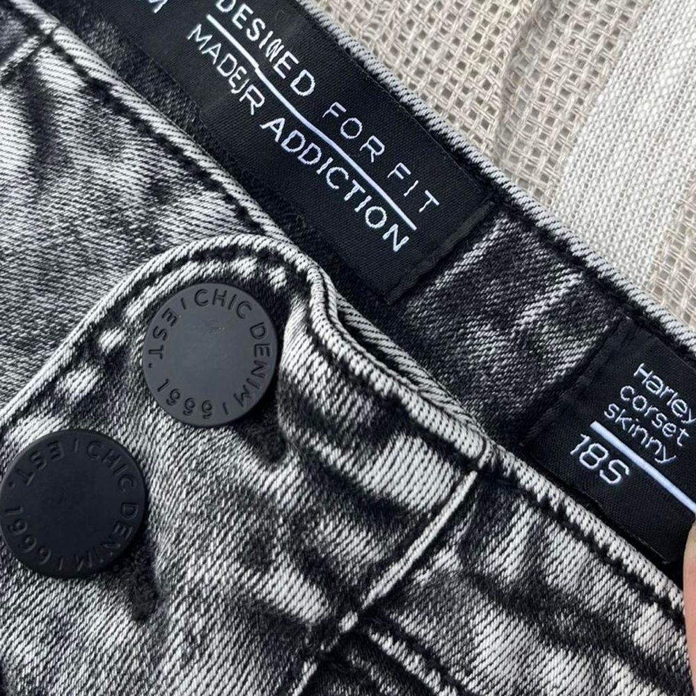 Addiction Women's High Rise Stonewashed Jeans - Picture 6 of 8